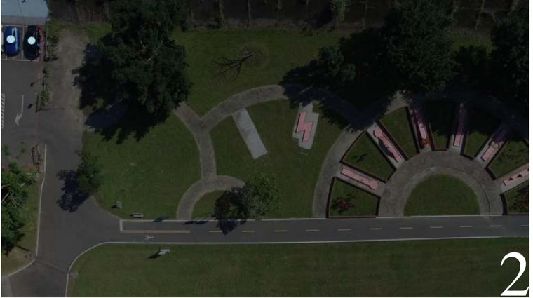 GroundingREC prediction for blue car